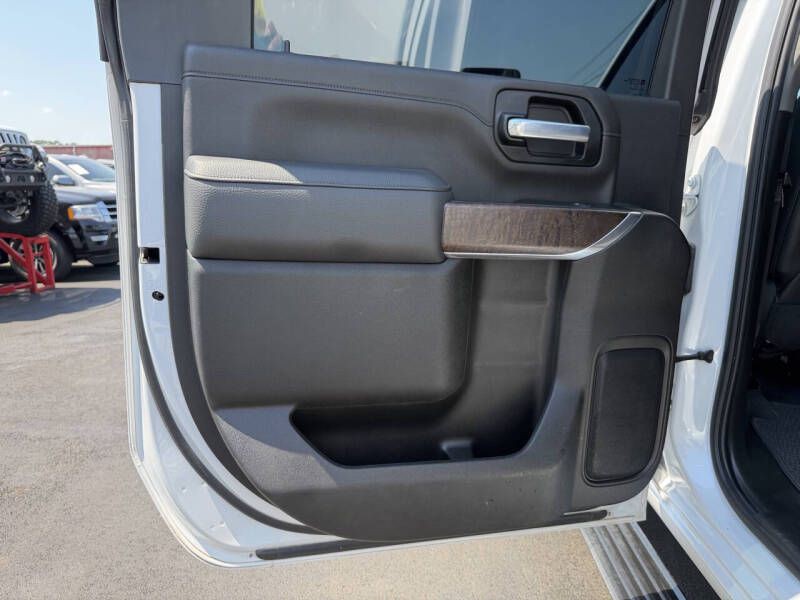 2022 GMC Sierra Image 21