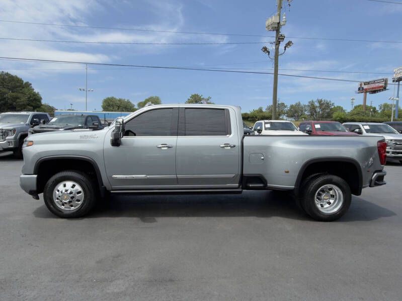 2024 Chevrolet Silverado 1500 Image 3