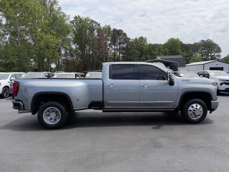 2024 Chevrolet Silverado 1500 Image 4