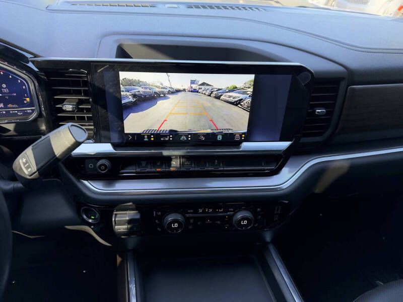 2024 Chevrolet Silverado 1500 Image 17