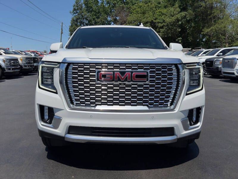 2021 GMC Yukon Image 2