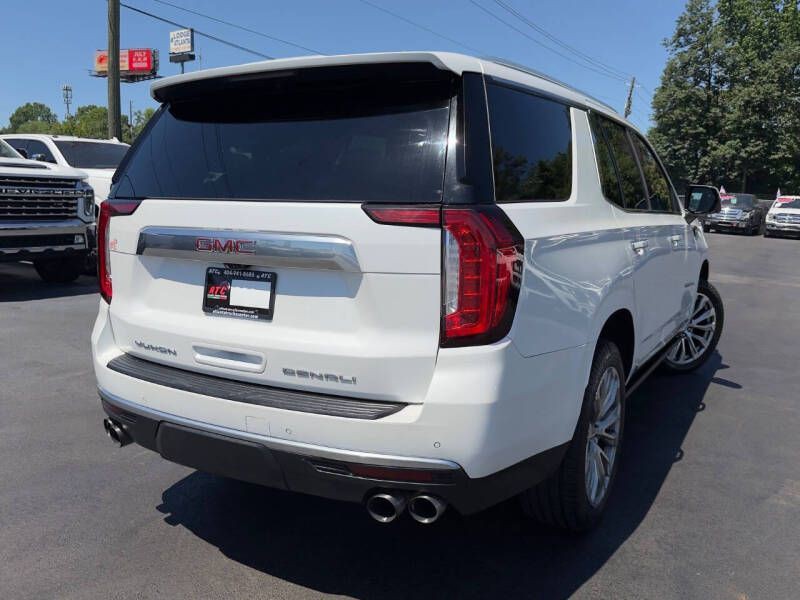 2021 GMC Yukon Image 8