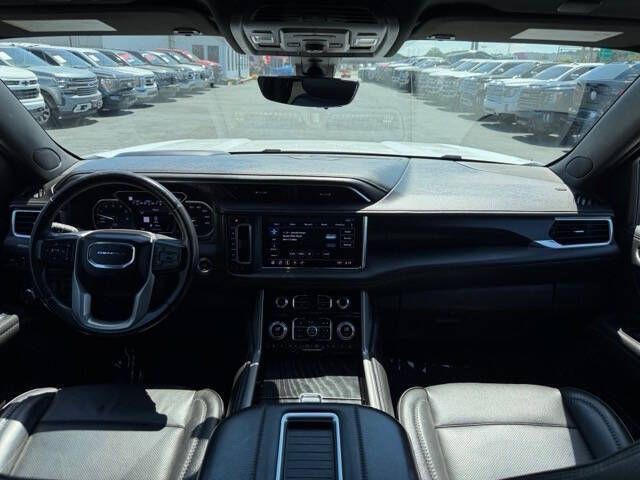 2021 GMC Yukon Image 16