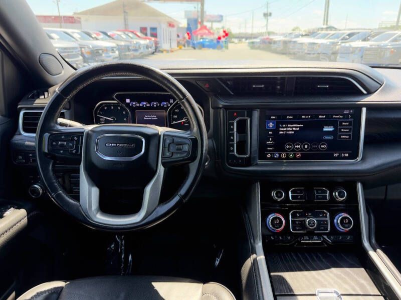 2021 GMC Yukon Image 17