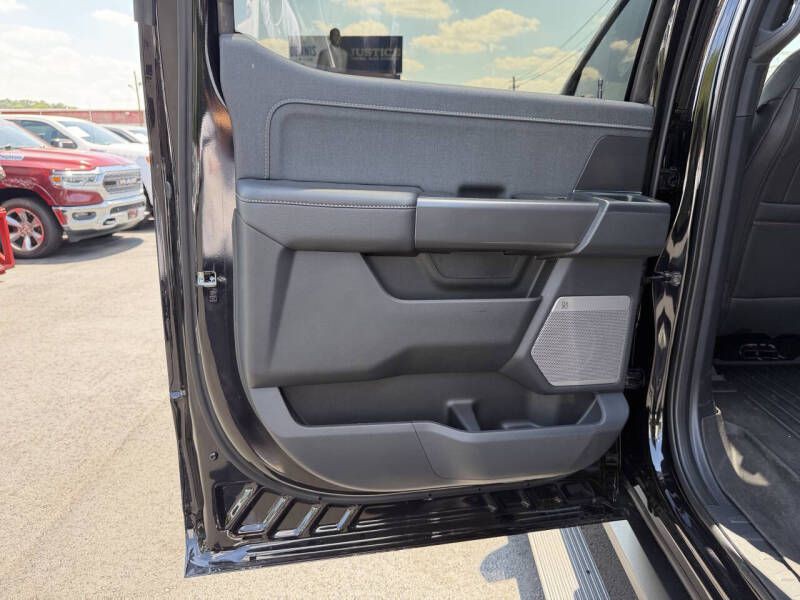 2025 Ford F-150 Image 21