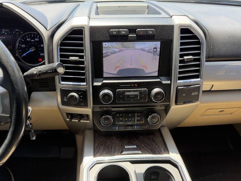2017 Ford F-250 Image 16