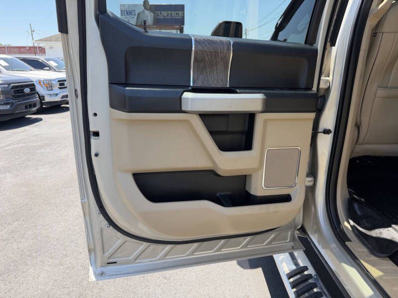 2017 Ford F-250 Image 20