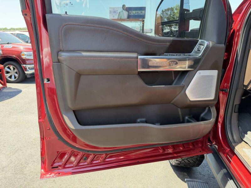 2025 Ford F-350 Image 22
