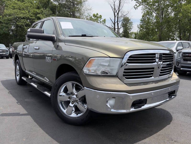 2015 RAM 1500 Image 2