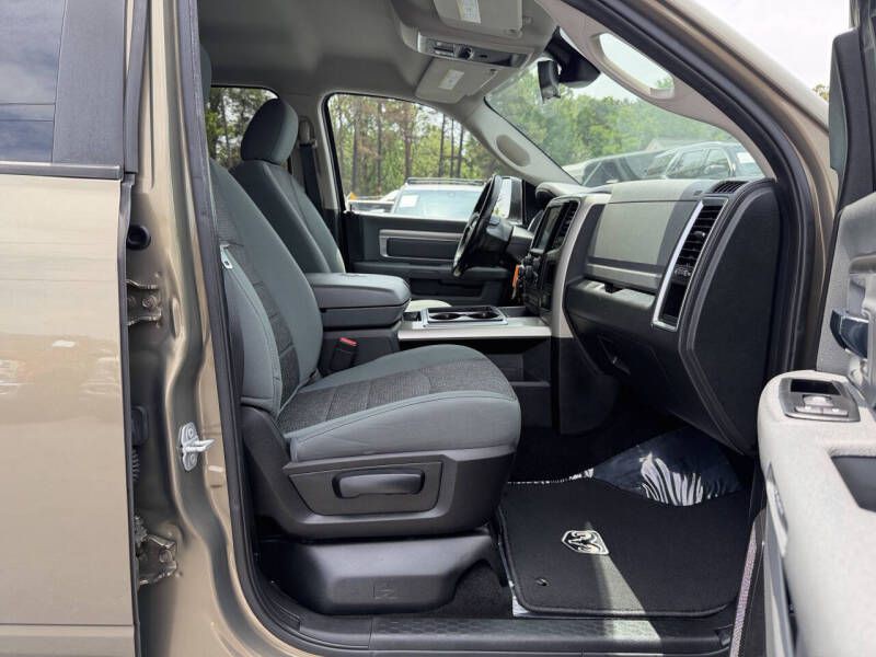 2015 RAM 1500 Image 10