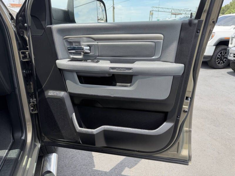 2015 RAM 1500 Image 19