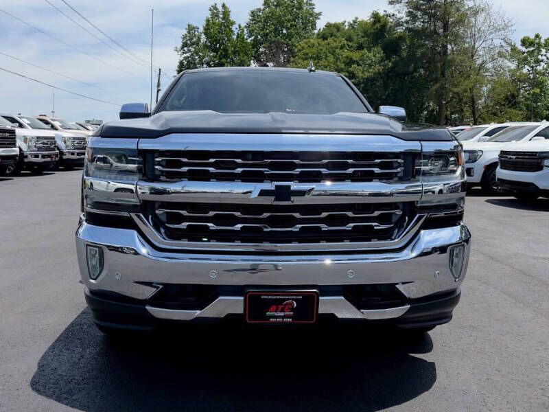 2017 Chevrolet Silverado 1500 Image 2