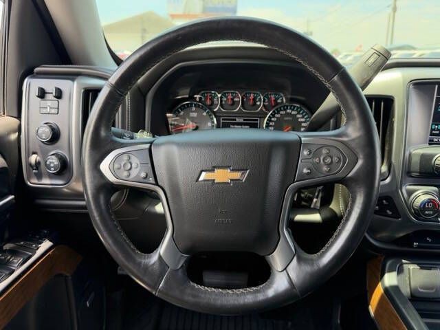 2017 Chevrolet Silverado 1500 Image 16