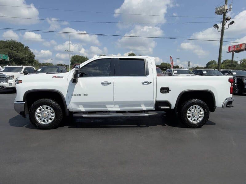 2024 Chevrolet Silverado 1500 Image 3