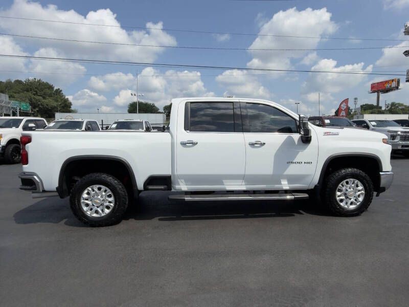 2024 Chevrolet Silverado 1500 Image 4