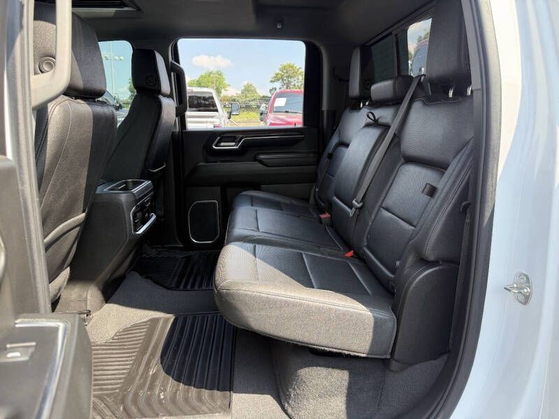 2024 Chevrolet Silverado 1500 Image 10