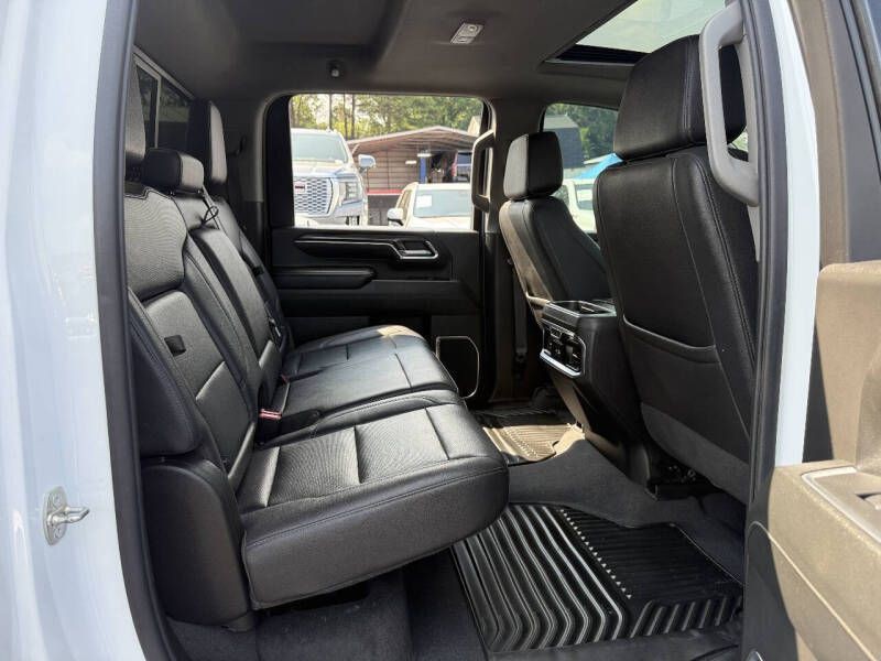 2024 Chevrolet Silverado 1500 Image 11