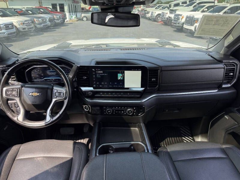 2024 Chevrolet Silverado 1500 Image 14