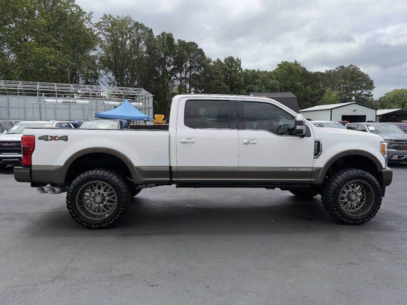 2017 Ford F-250 Image 6
