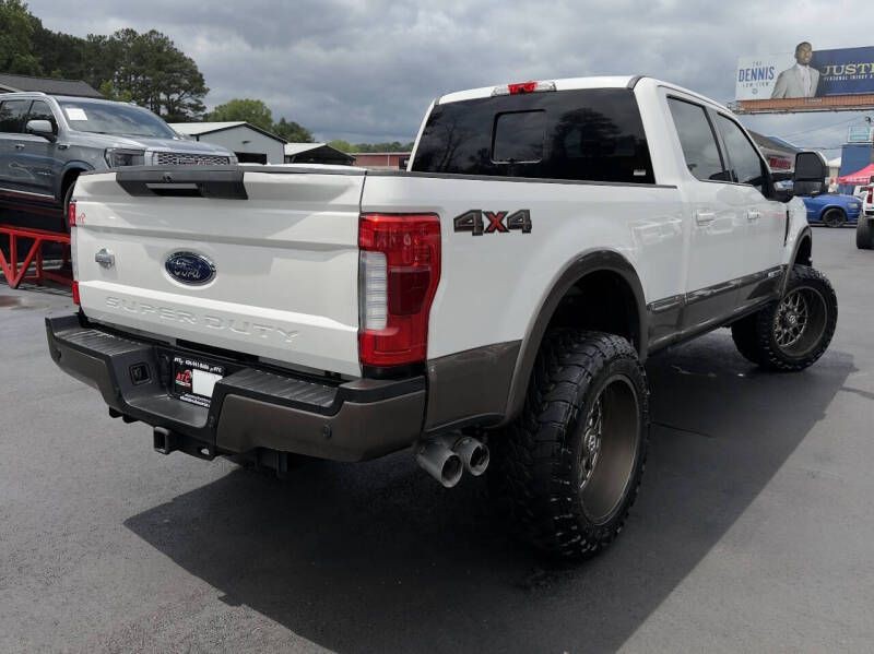 2017 Ford F-250 Image 9