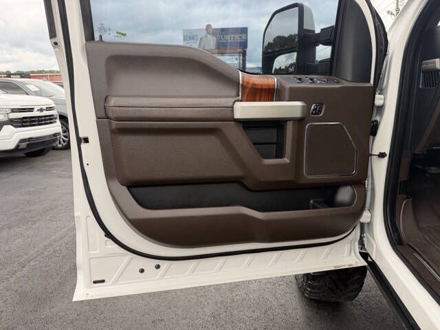 2017 Ford F-250 Image 19