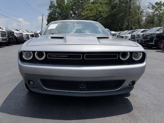 2018 Dodge Challenger Image 2