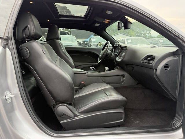 2018 Dodge Challenger Image 12