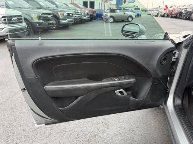2018 Dodge Challenger Image 19