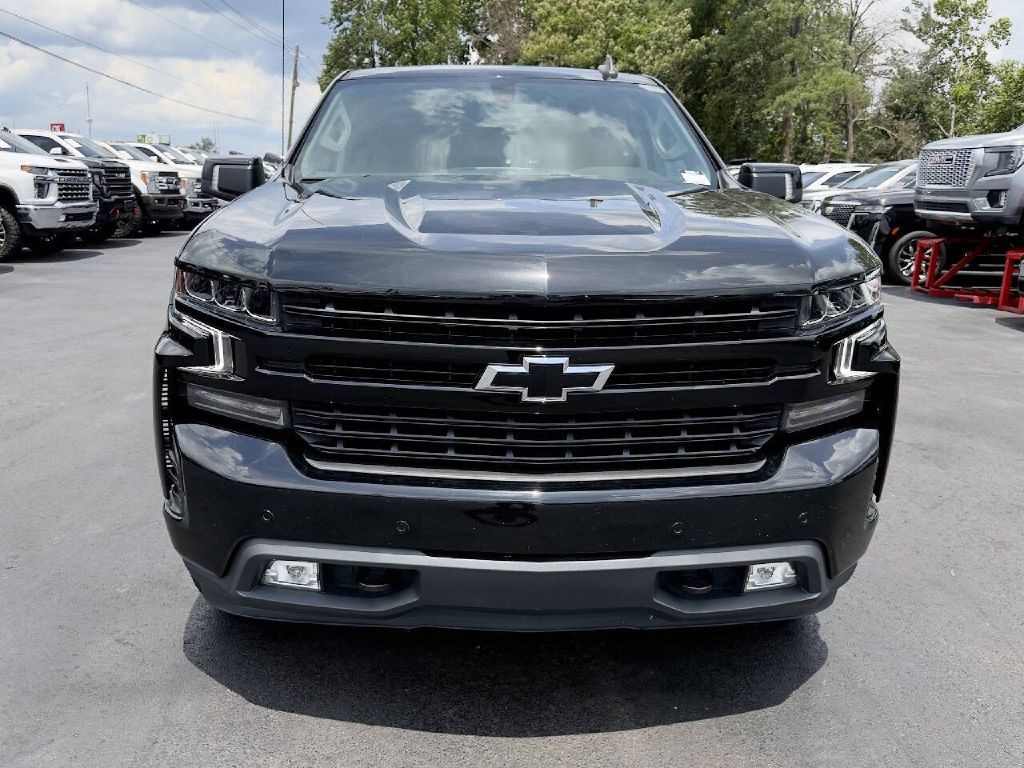 2021 Chevrolet Silverado 1500 Image 2