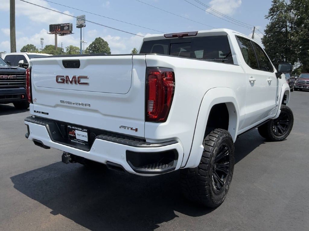 2023 GMC Sierra Image 8