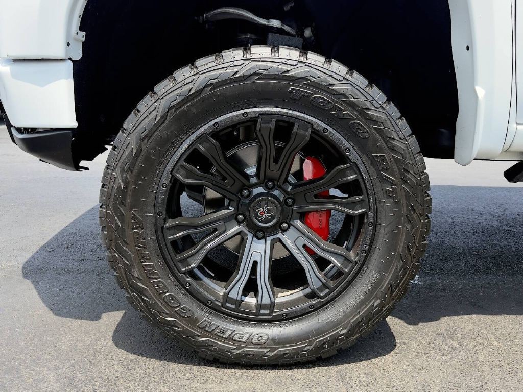 2023 GMC Sierra Image 24