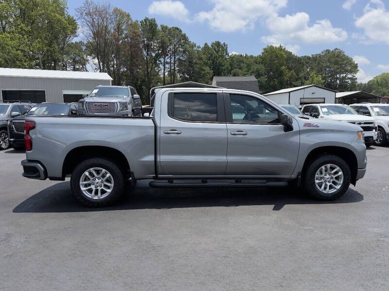 2023 Chevrolet Silverado 1500 Image 4