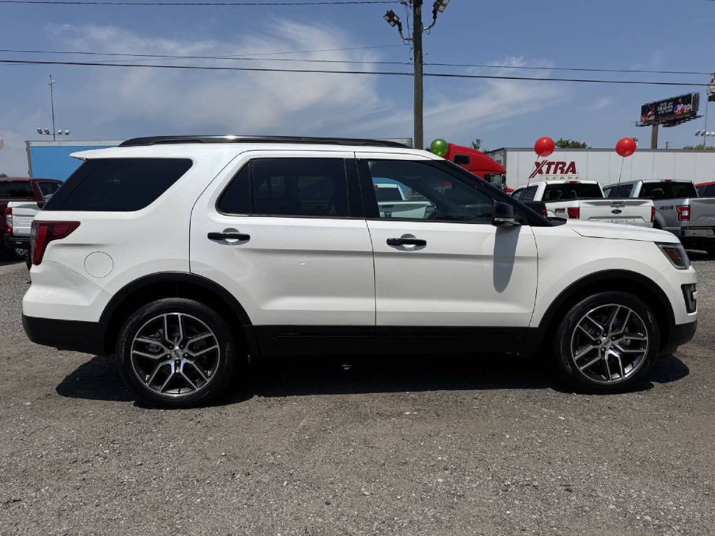 2016 Ford Explorer Image 6