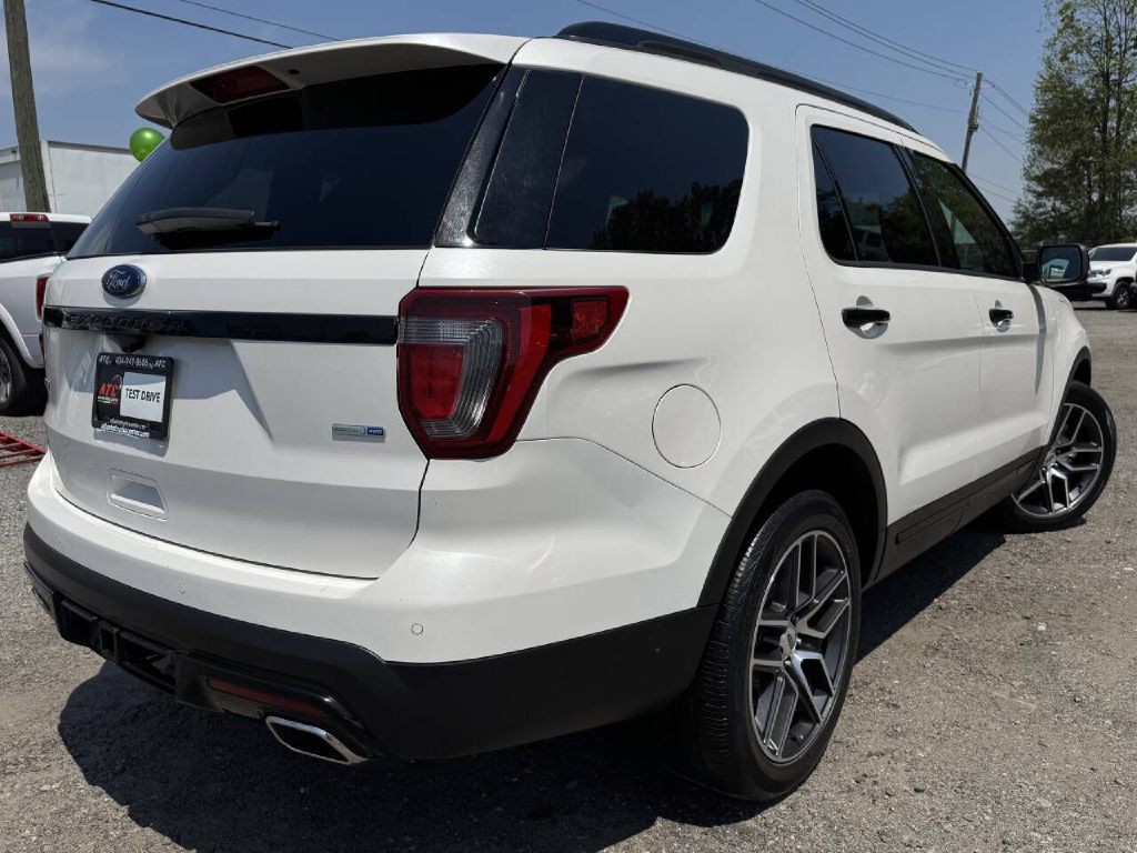 2016 Ford Explorer Image 9