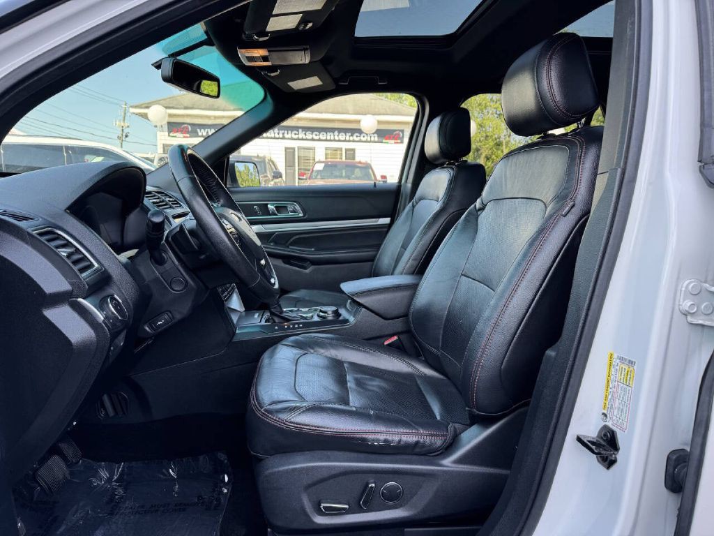 2016 Ford Explorer Image 15