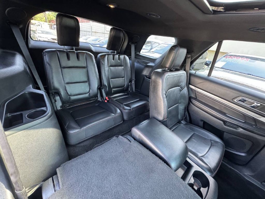 2016 Ford Explorer Image 20