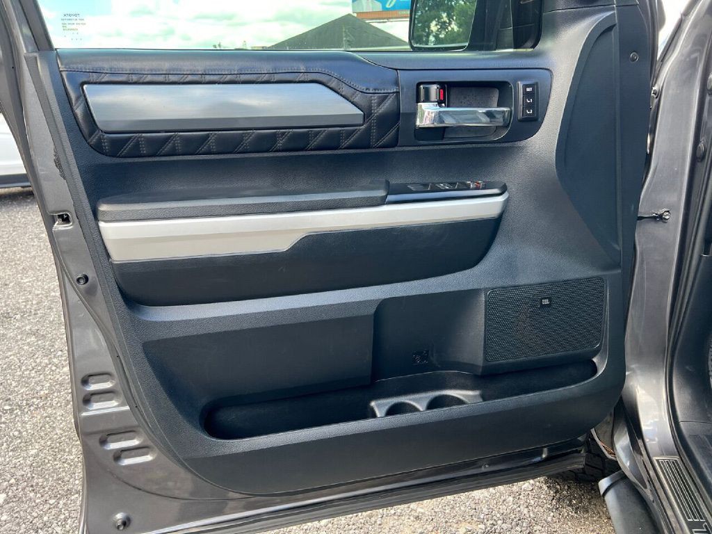 2014 Toyota Tundra Image 16