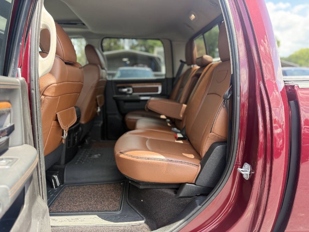 2017 RAM 1500 Image 12