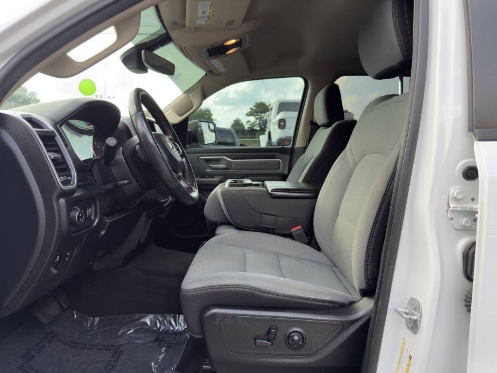 2020 RAM 1500 Image 9