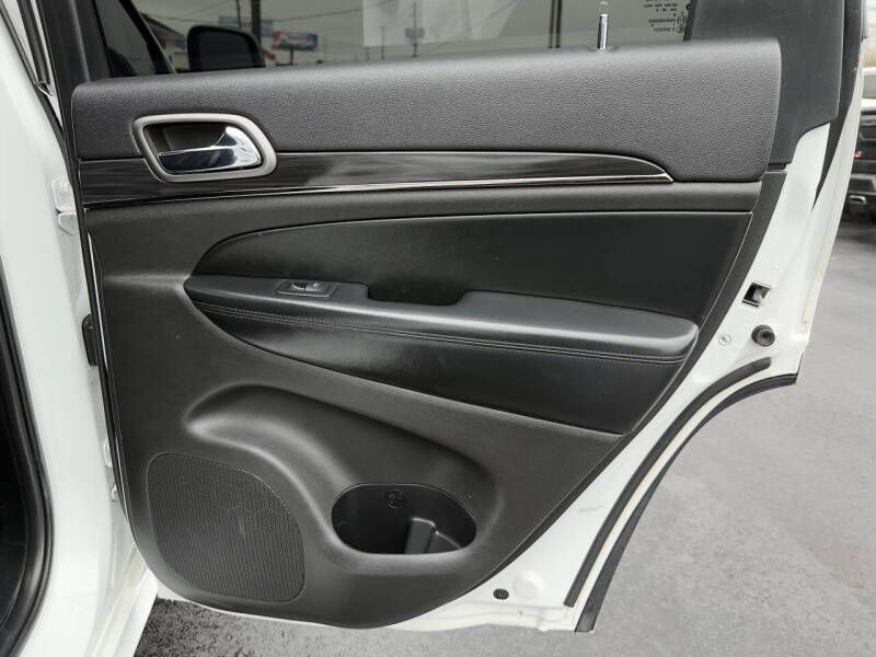2020 Jeep Grand Cherokee Image 24