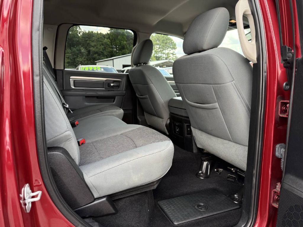 2015 RAM 1500 Image 12