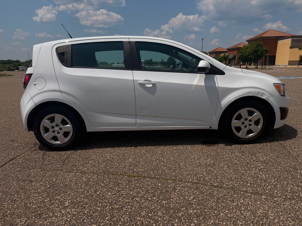 2014 Chevrolet Sonic Image 4