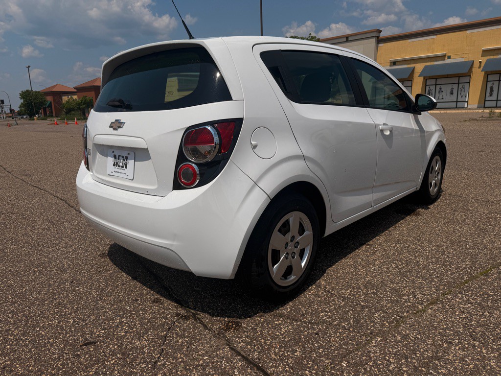 2014 Chevrolet Sonic Image 5