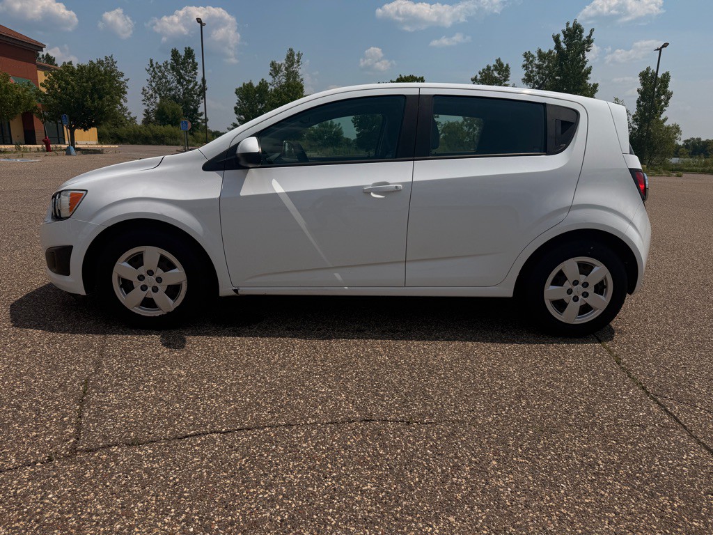 2014 Chevrolet Sonic Image 8