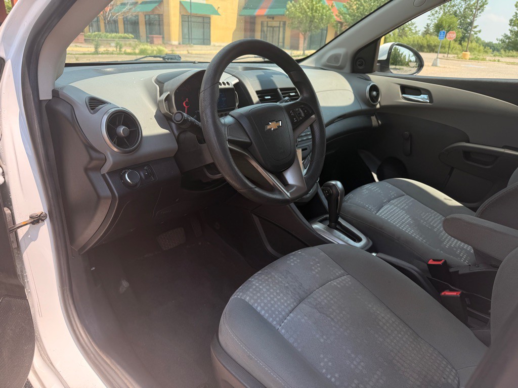 2014 Chevrolet Sonic Image 9