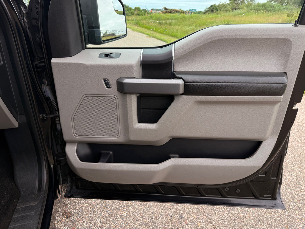 2017 Ford F-150 Image 17