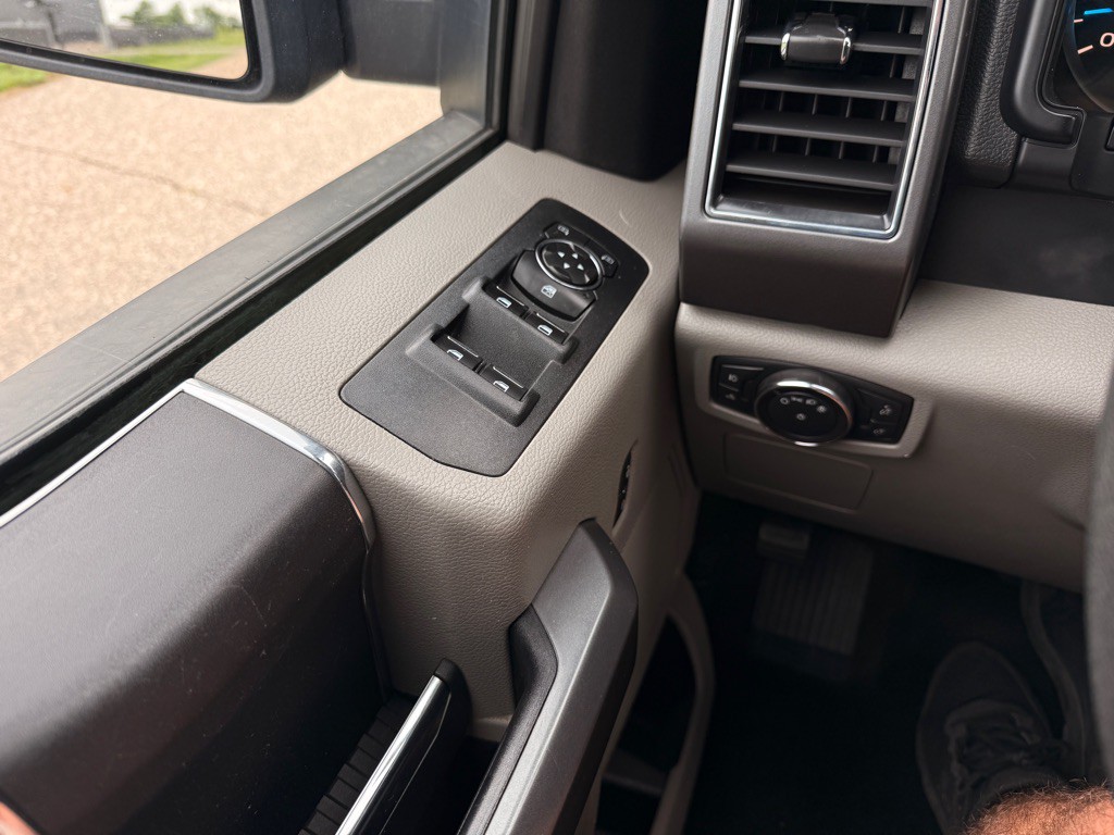 2017 Ford F-150 Image 23