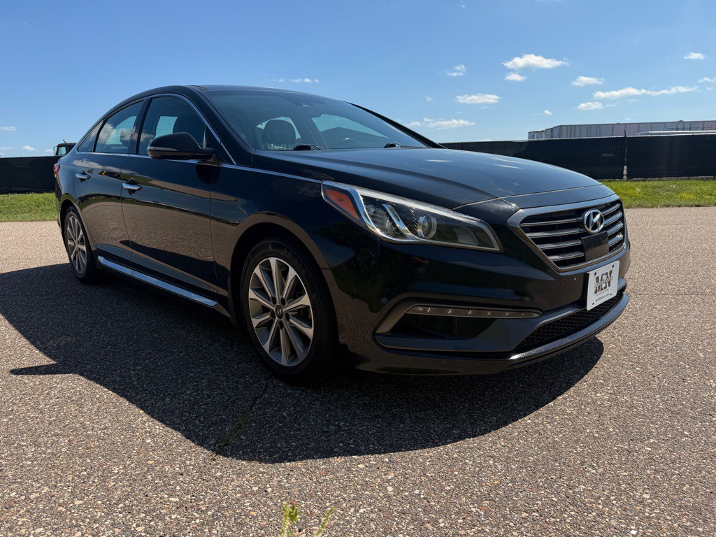 2016 Hyundai Sonata Image 3