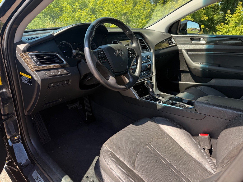 2016 Hyundai Sonata Image 9