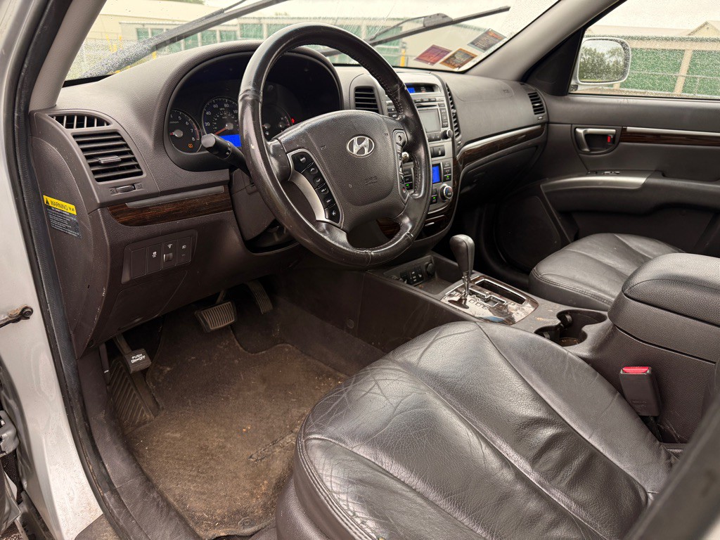 2010 Hyundai Santa Fe Image 9
